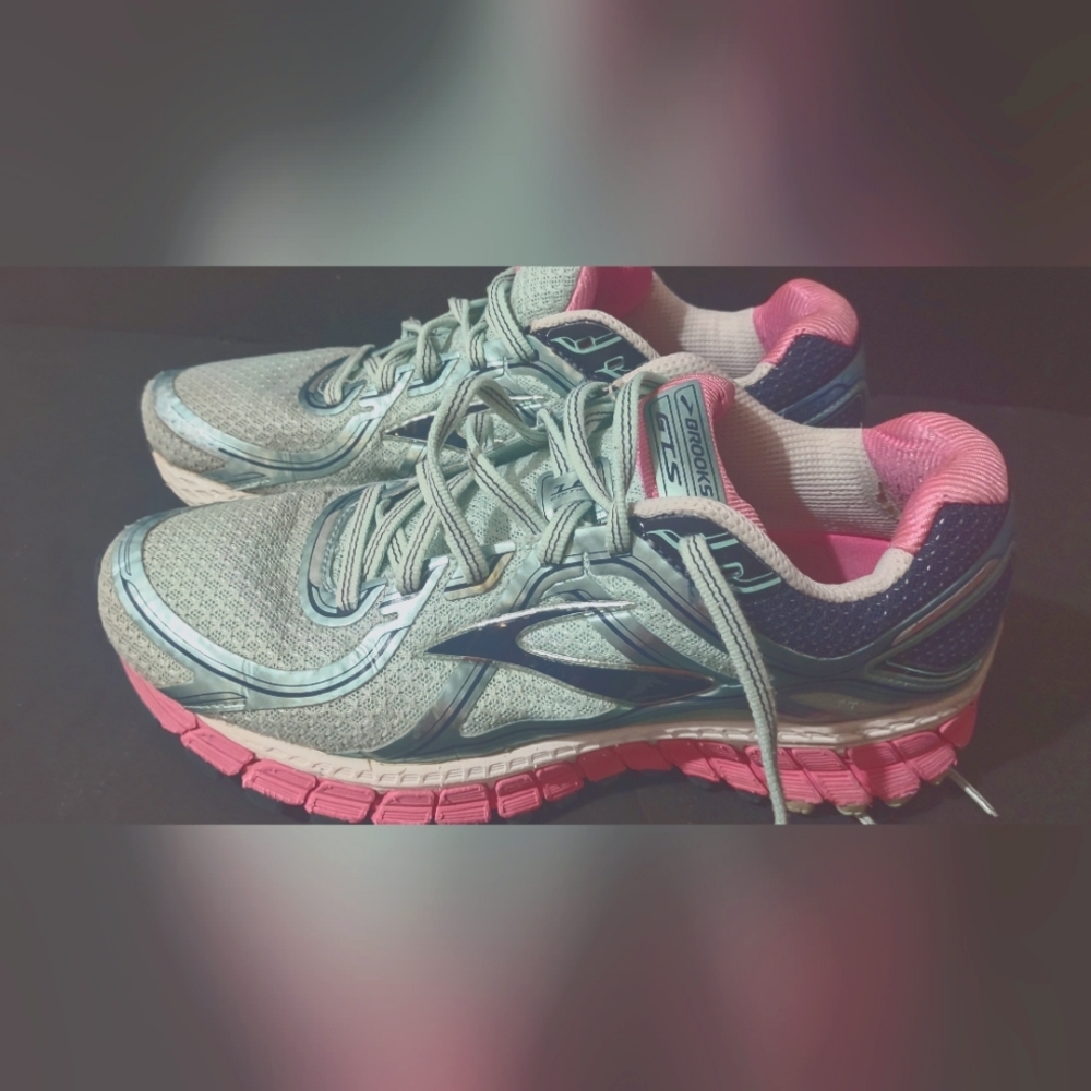 Brooks Women's Adrenaline GTS 16 Running Shoes